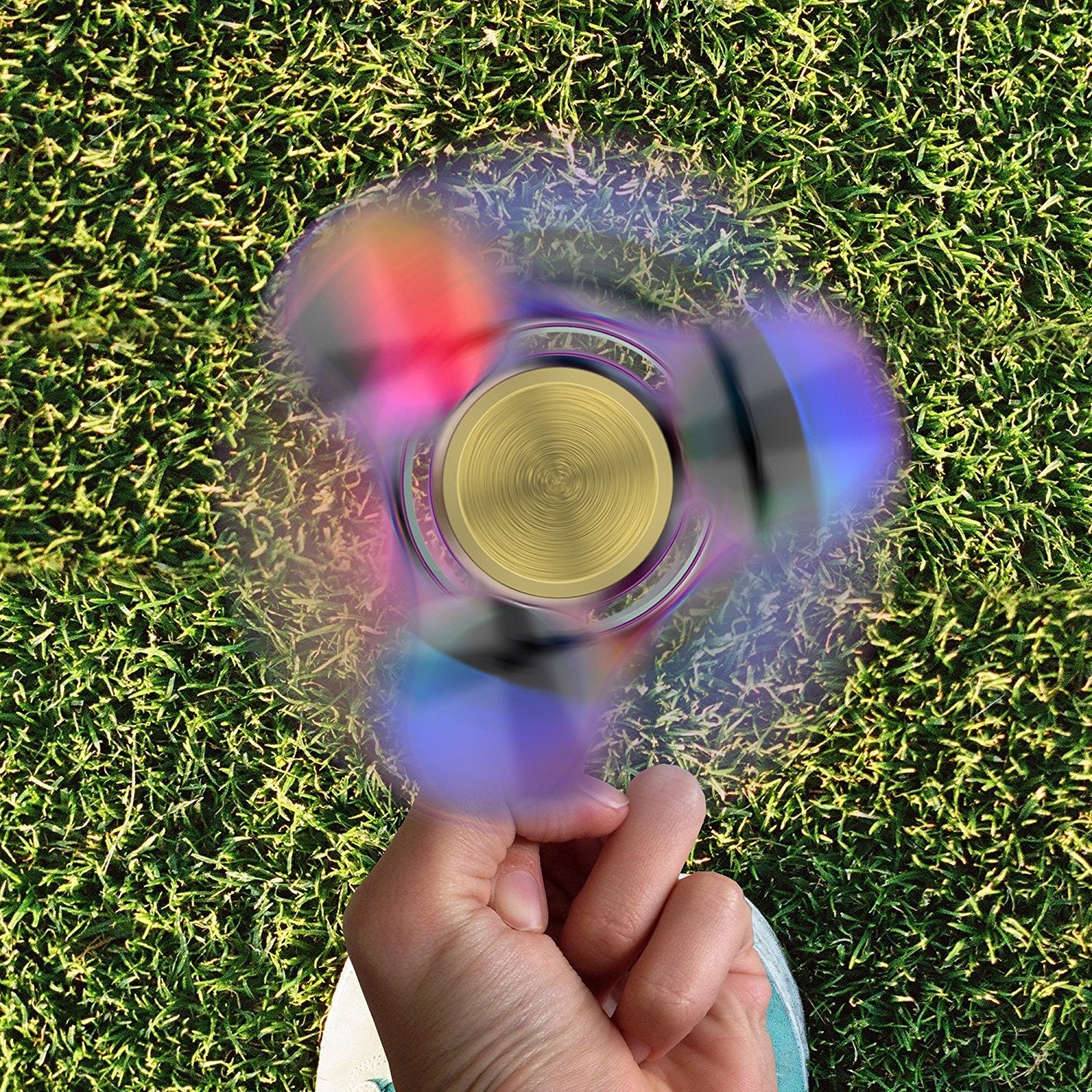 Girador Fidget Spinner InfiSpin F1, Tri-Spinner de Metal [Fácil de Flick & Spin] Brinquedo Prime EDC de Foco + Alívio do Estresse | Rolamentos de Alta Velocidade para 6+ Minutos de Girar | Suave, Silencioso & Rápido [ARCO-ÍRIS]